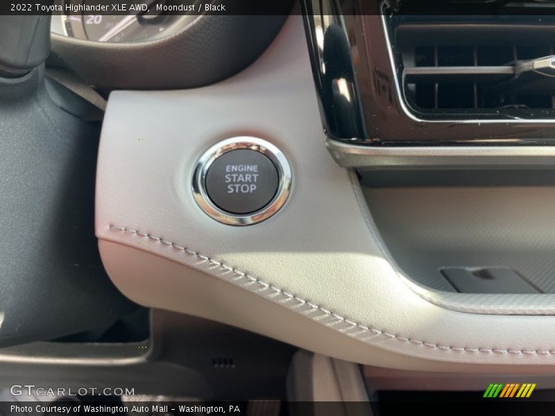 Moondust / Black 2022 Toyota Highlander XLE AWD