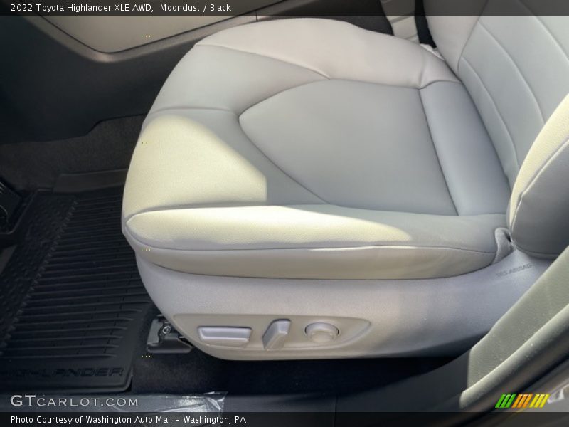 Moondust / Black 2022 Toyota Highlander XLE AWD