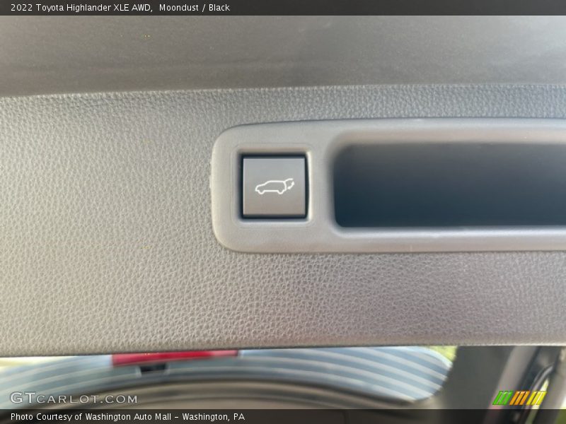 Moondust / Black 2022 Toyota Highlander XLE AWD