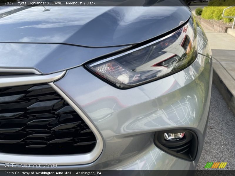 Moondust / Black 2022 Toyota Highlander XLE AWD