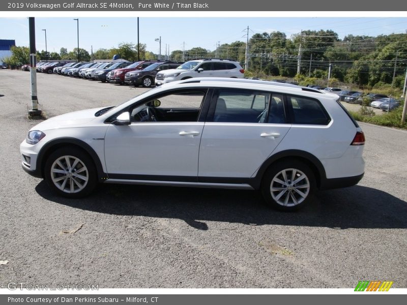 Pure White / Titan Black 2019 Volkswagen Golf Alltrack SE 4Motion