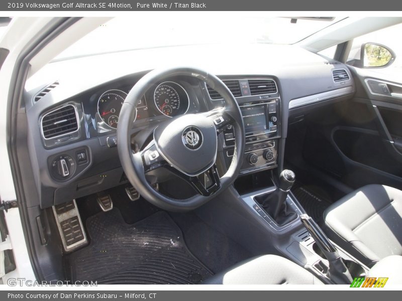 Pure White / Titan Black 2019 Volkswagen Golf Alltrack SE 4Motion