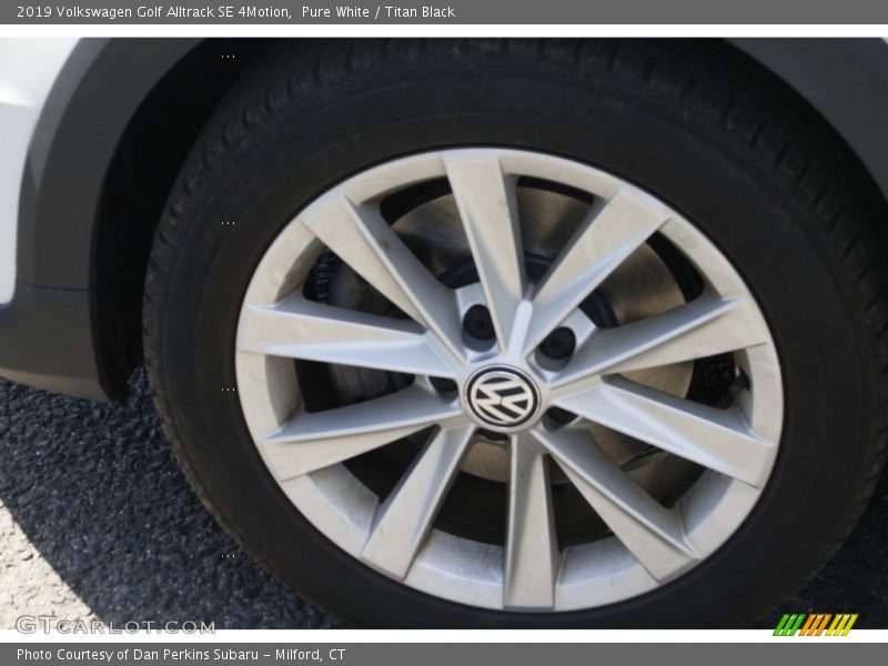 Pure White / Titan Black 2019 Volkswagen Golf Alltrack SE 4Motion