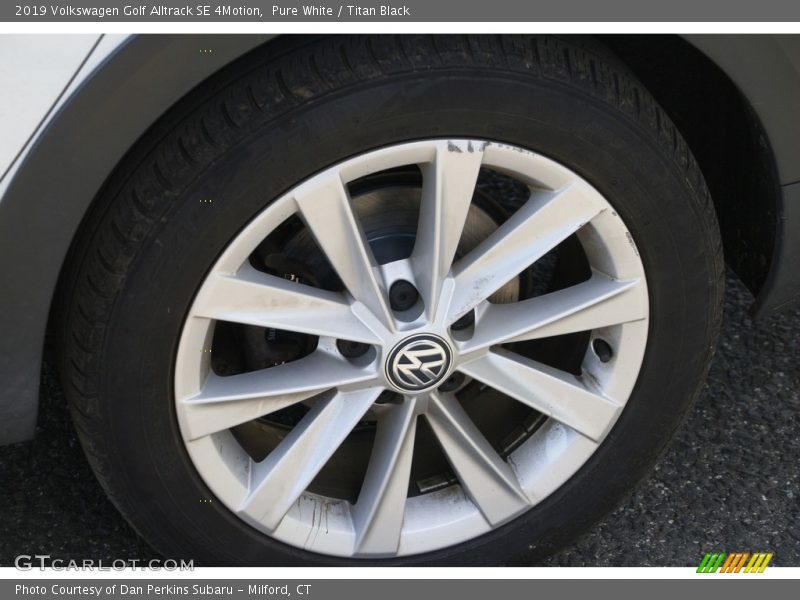 Pure White / Titan Black 2019 Volkswagen Golf Alltrack SE 4Motion
