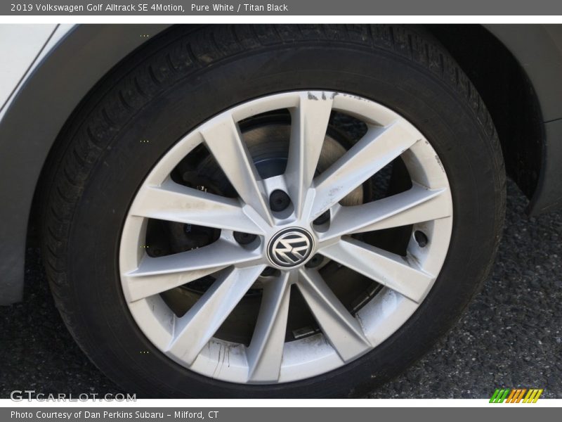 Pure White / Titan Black 2019 Volkswagen Golf Alltrack SE 4Motion