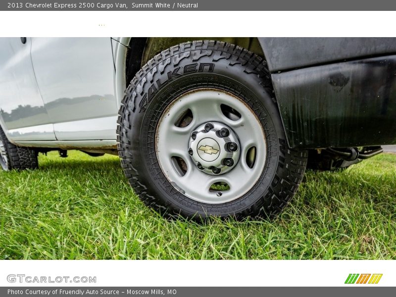 Summit White / Neutral 2013 Chevrolet Express 2500 Cargo Van