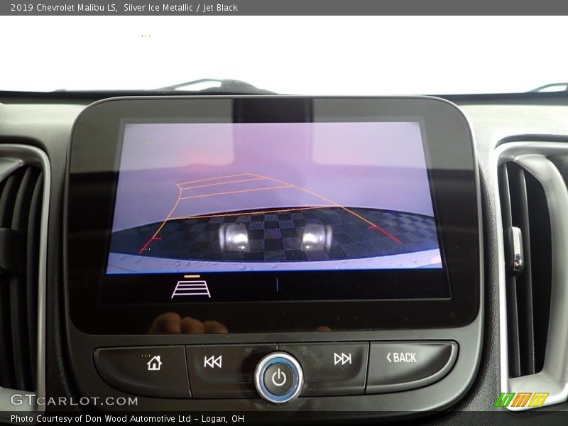 Silver Ice Metallic / Jet Black 2019 Chevrolet Malibu LS