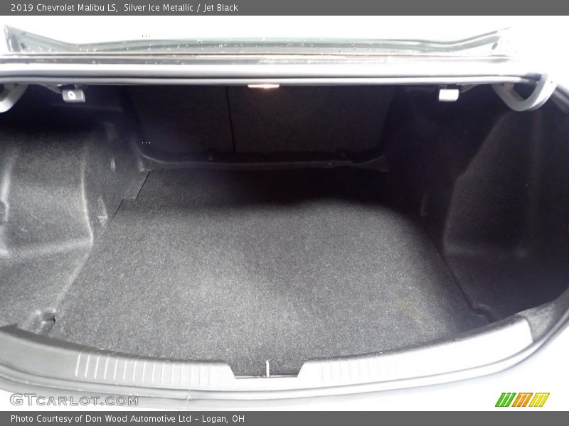 Silver Ice Metallic / Jet Black 2019 Chevrolet Malibu LS