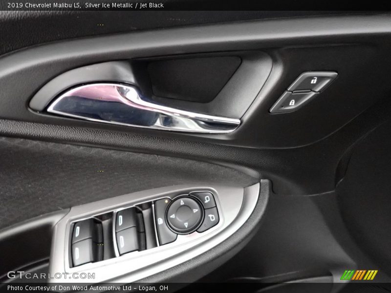 Silver Ice Metallic / Jet Black 2019 Chevrolet Malibu LS