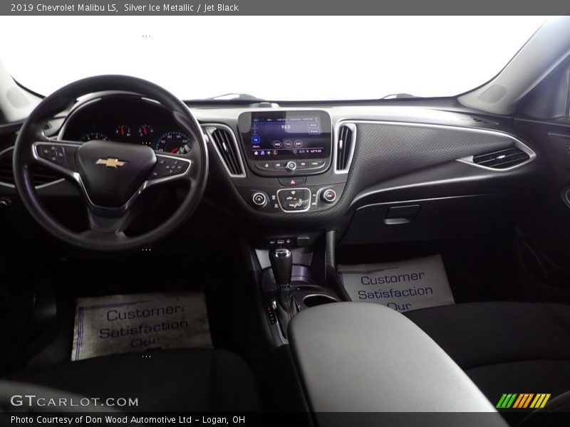 Silver Ice Metallic / Jet Black 2019 Chevrolet Malibu LS