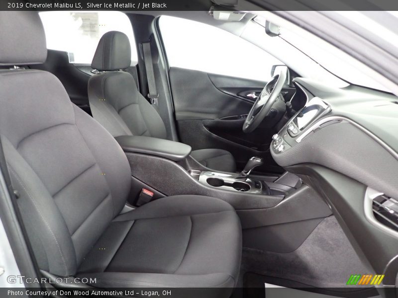 Silver Ice Metallic / Jet Black 2019 Chevrolet Malibu LS