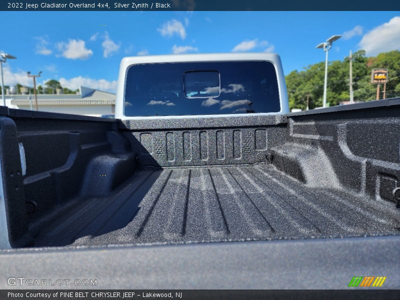 Silver Zynith / Black 2022 Jeep Gladiator Overland 4x4