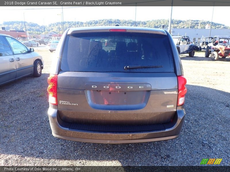 Granite Pearl / Black/Light Graystone 2018 Dodge Grand Caravan SE