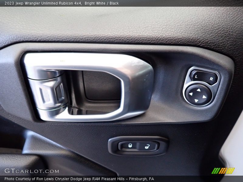 Bright White / Black 2023 Jeep Wrangler Unlimited Rubicon 4x4