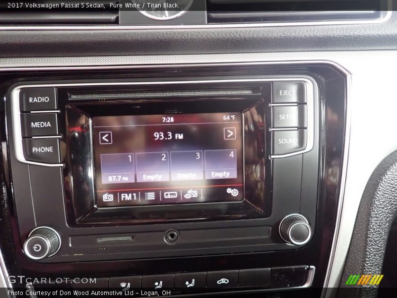 Pure White / Titan Black 2017 Volkswagen Passat S Sedan