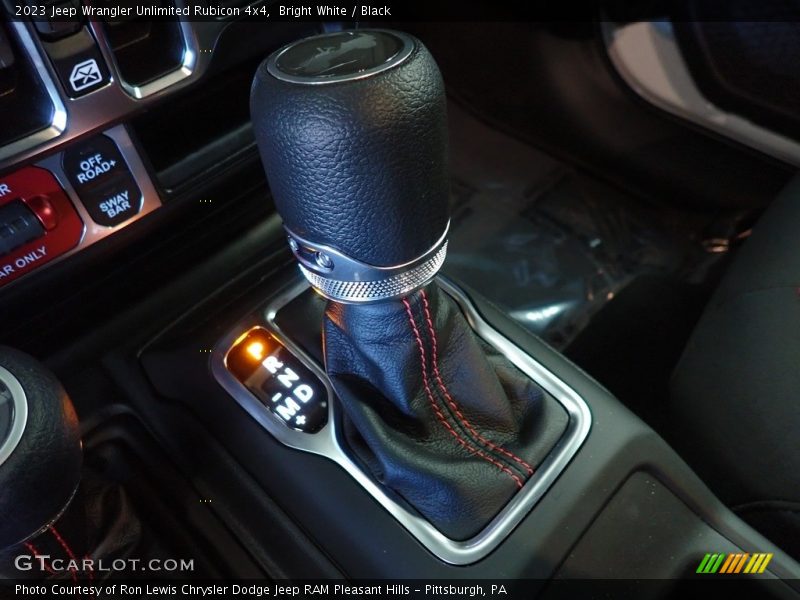 Bright White / Black 2023 Jeep Wrangler Unlimited Rubicon 4x4