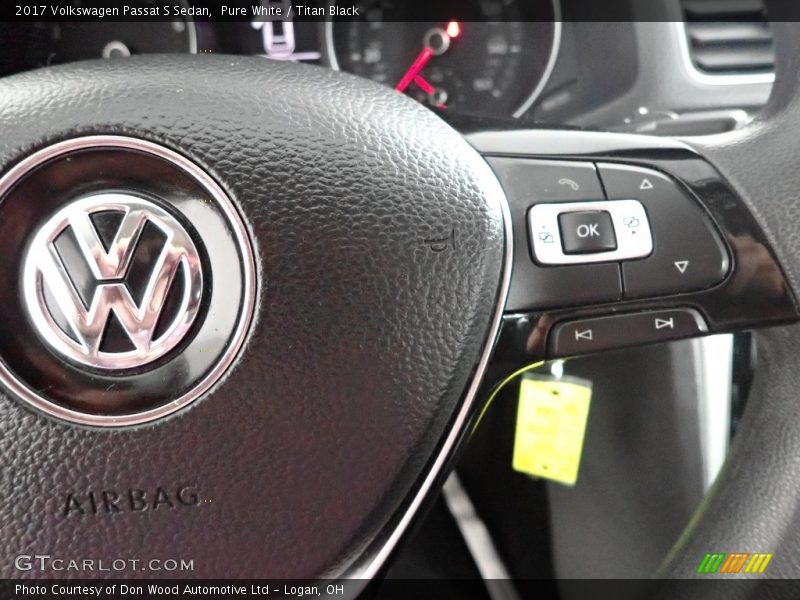 Pure White / Titan Black 2017 Volkswagen Passat S Sedan