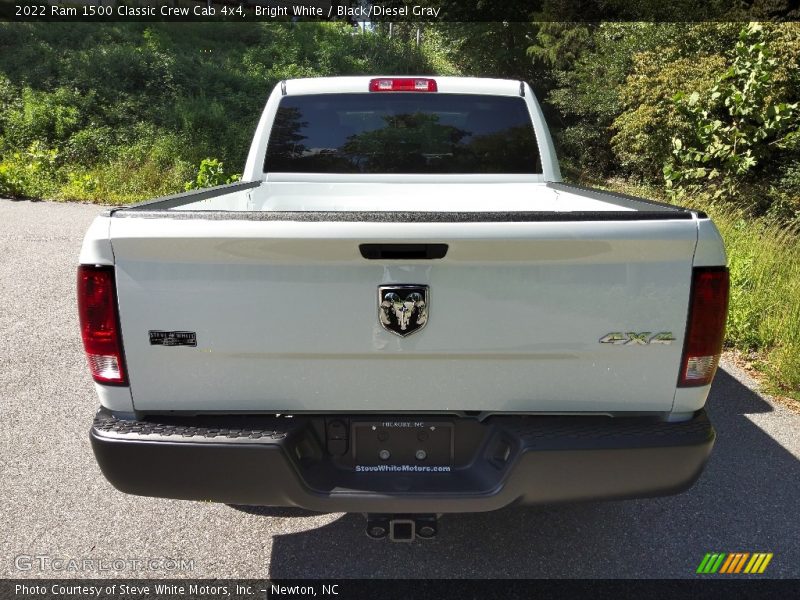 Bright White / Black/Diesel Gray 2022 Ram 1500 Classic Crew Cab 4x4
