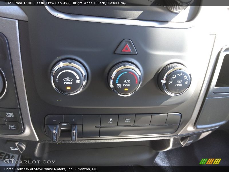 Bright White / Black/Diesel Gray 2022 Ram 1500 Classic Crew Cab 4x4