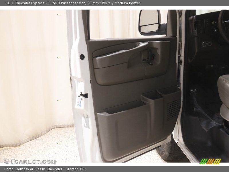 Summit White / Medium Pewter 2013 Chevrolet Express LT 3500 Passenger Van