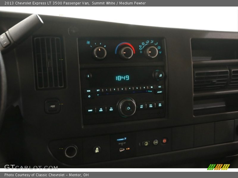 Summit White / Medium Pewter 2013 Chevrolet Express LT 3500 Passenger Van