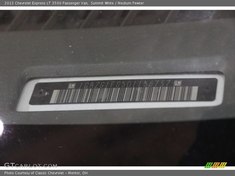 Summit White / Medium Pewter 2013 Chevrolet Express LT 3500 Passenger Van