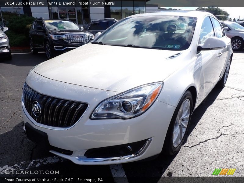 White Diamond Tricoat / Light Neutral 2014 Buick Regal FWD