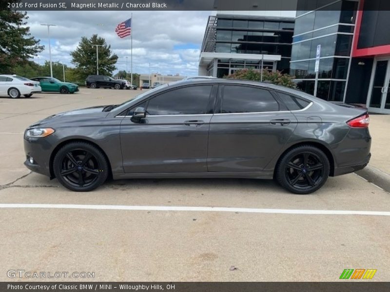 Magnetic Metallic / Charcoal Black 2016 Ford Fusion SE