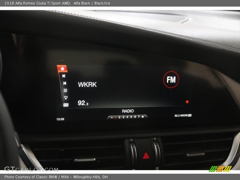 Alfa Black / Black/Ice 2018 Alfa Romeo Giulia Ti Sport AWD