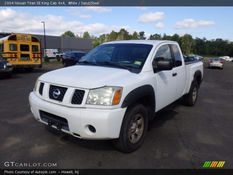 White / Sand/Steel 2004 Nissan Titan SE King Cab 4x4