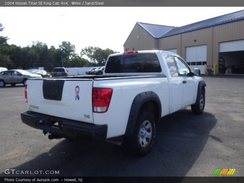 White / Sand/Steel 2004 Nissan Titan SE King Cab 4x4