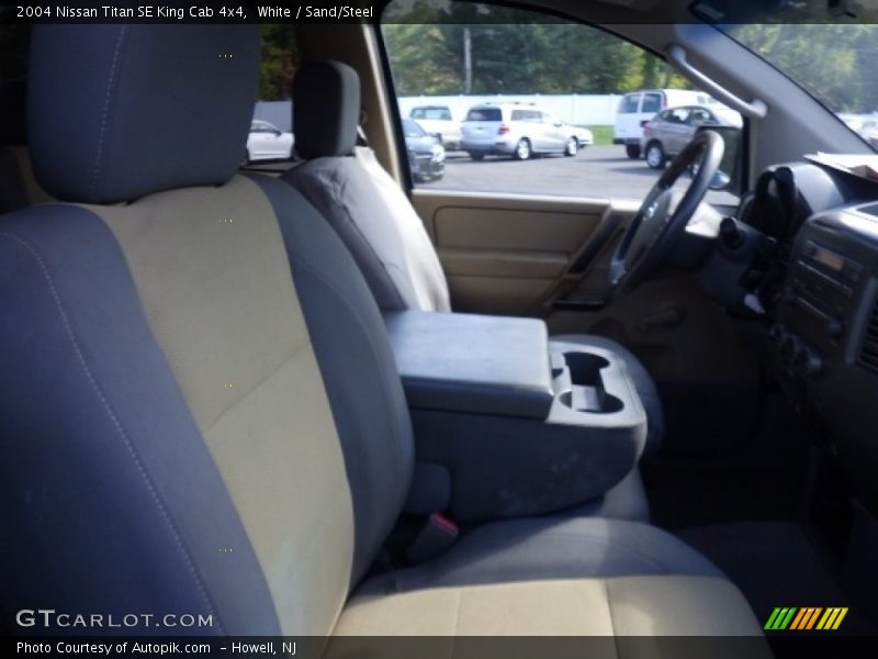 White / Sand/Steel 2004 Nissan Titan SE King Cab 4x4
