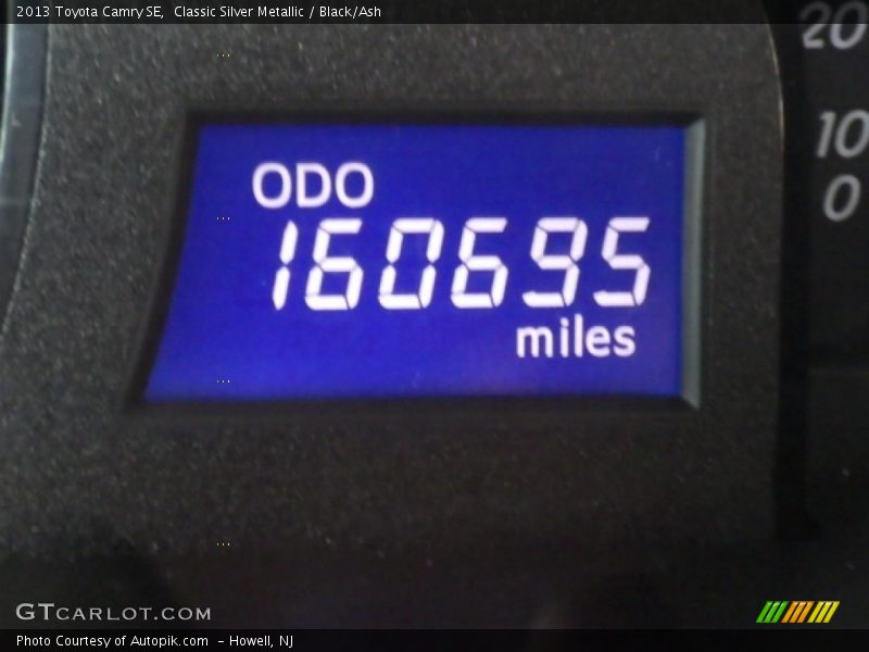 Classic Silver Metallic / Black/Ash 2013 Toyota Camry SE