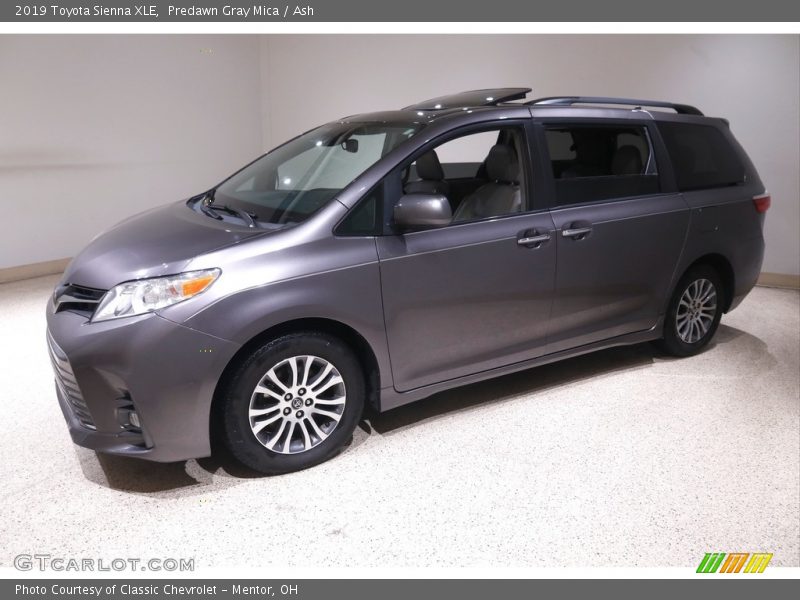 Predawn Gray Mica / Ash 2019 Toyota Sienna XLE