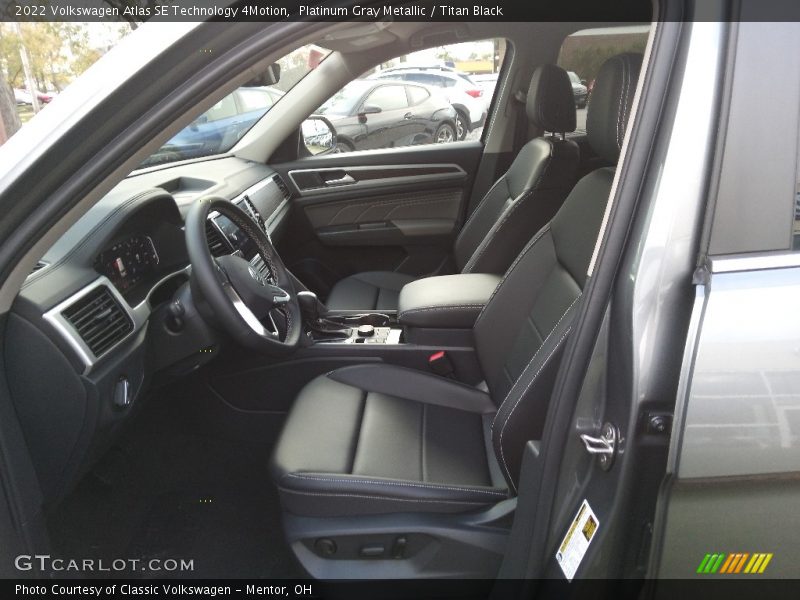 Platinum Gray Metallic / Titan Black 2022 Volkswagen Atlas SE Technology 4Motion