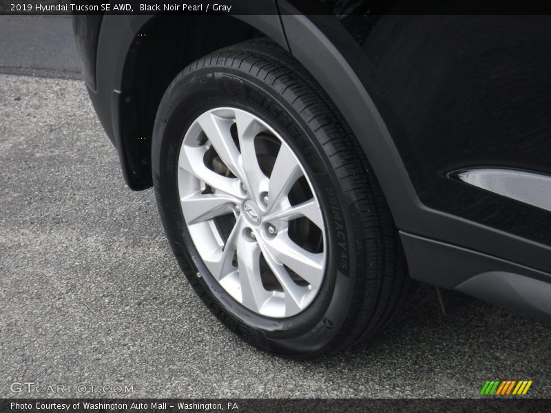 Black Noir Pearl / Gray 2019 Hyundai Tucson SE AWD