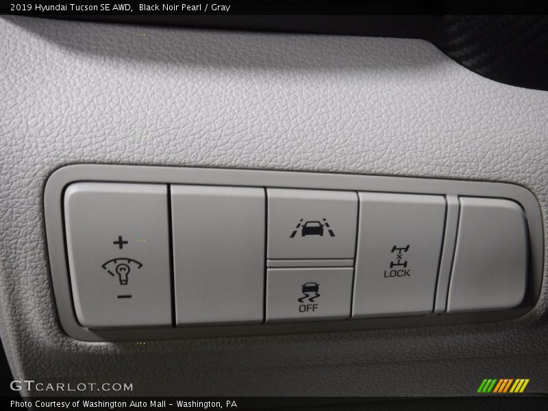 Black Noir Pearl / Gray 2019 Hyundai Tucson SE AWD
