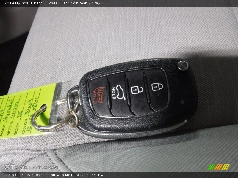 Black Noir Pearl / Gray 2019 Hyundai Tucson SE AWD