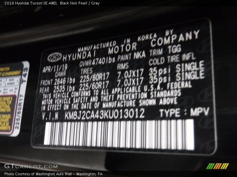 Black Noir Pearl / Gray 2019 Hyundai Tucson SE AWD