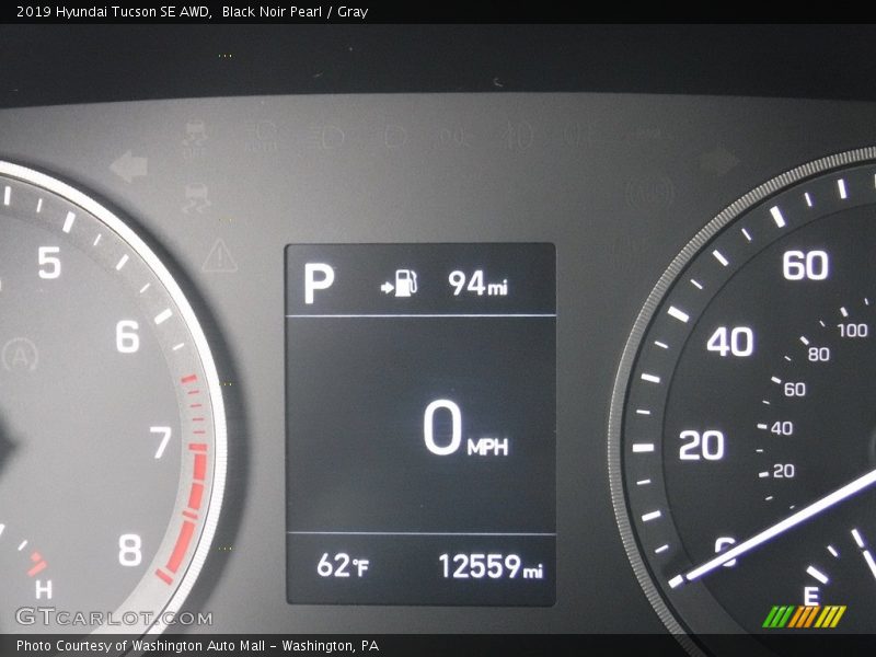 Black Noir Pearl / Gray 2019 Hyundai Tucson SE AWD