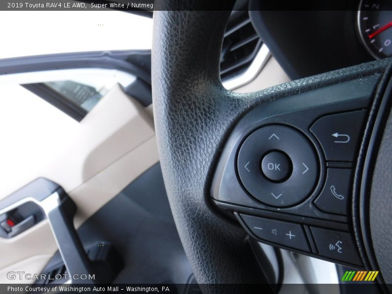 Super White / Nutmeg 2019 Toyota RAV4 LE AWD
