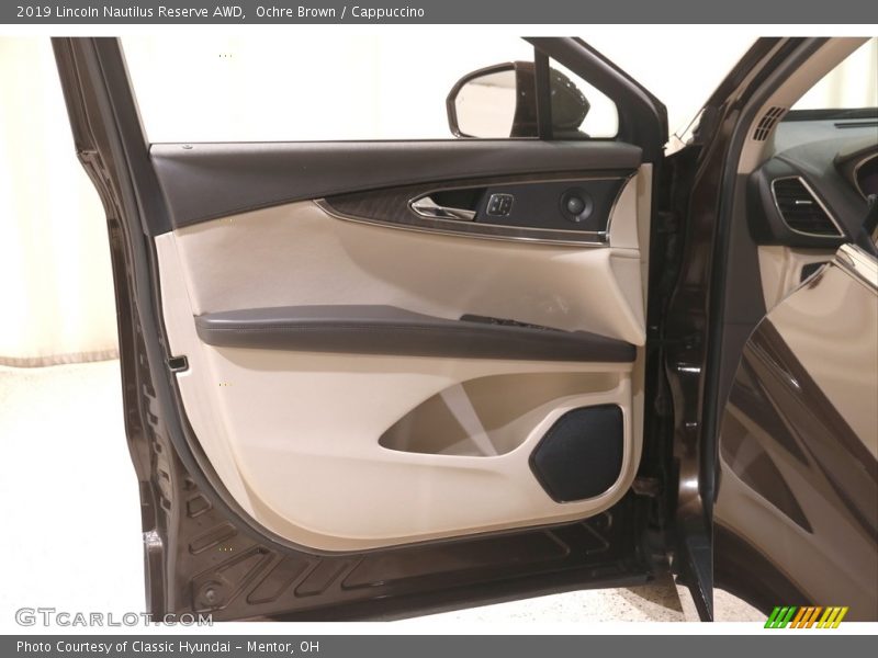 Door Panel of 2019 Nautilus Reserve AWD