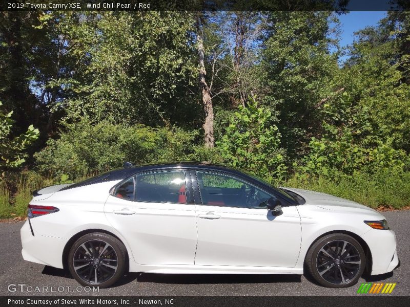 Wind Chill Pearl / Red 2019 Toyota Camry XSE