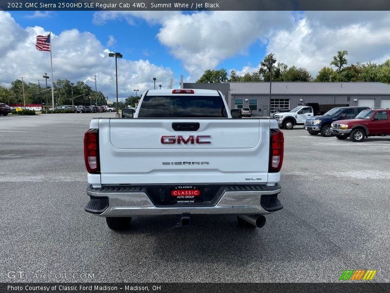 Summit White / Jet Black 2022 GMC Sierra 2500HD SLE Regular Cab 4WD