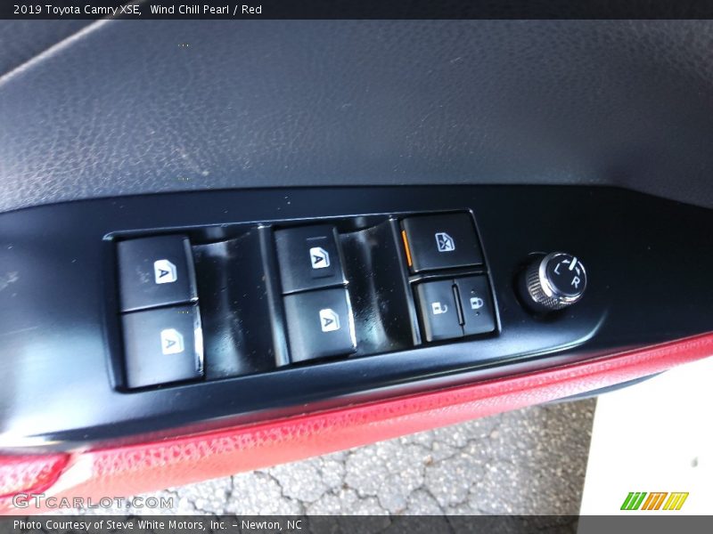 Wind Chill Pearl / Red 2019 Toyota Camry XSE