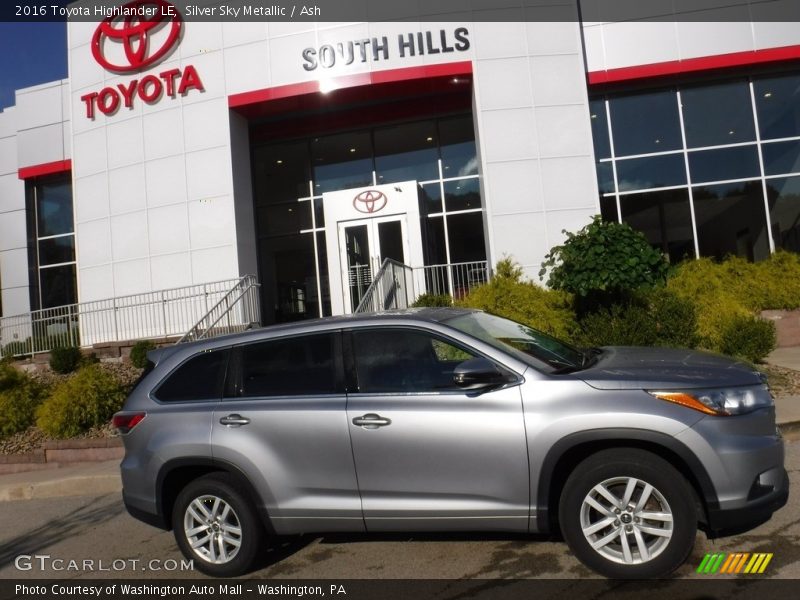 Silver Sky Metallic / Ash 2016 Toyota Highlander LE