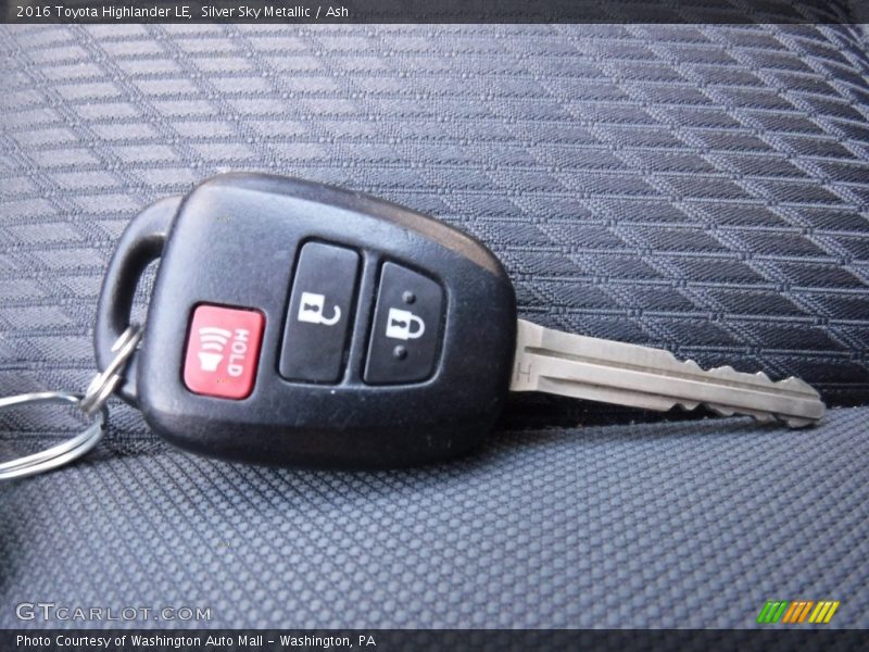 Keys of 2016 Highlander LE