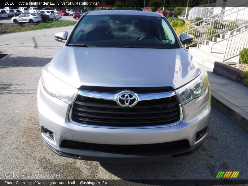 Silver Sky Metallic / Ash 2016 Toyota Highlander LE