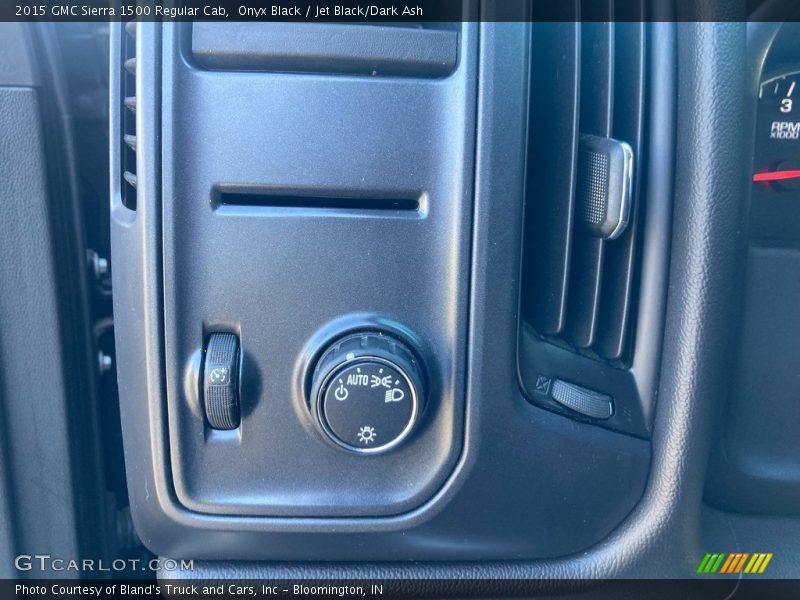 Controls of 2015 Sierra 1500 Regular Cab