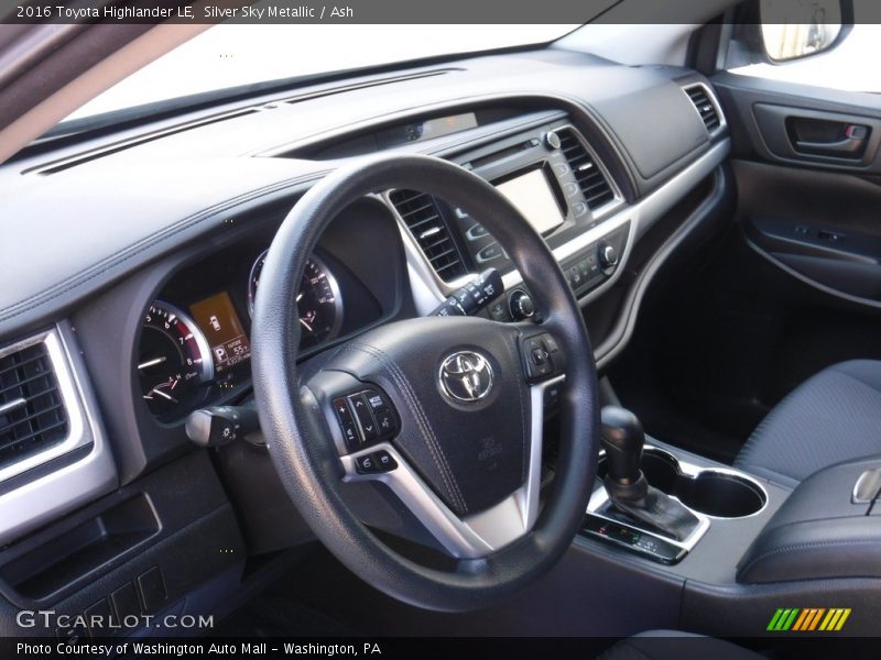 Silver Sky Metallic / Ash 2016 Toyota Highlander LE